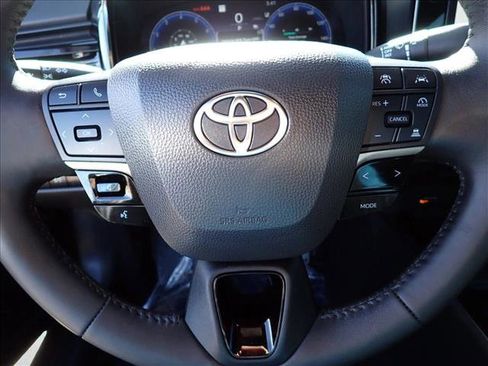 Used 2025 Toyota Camry XSE image 15