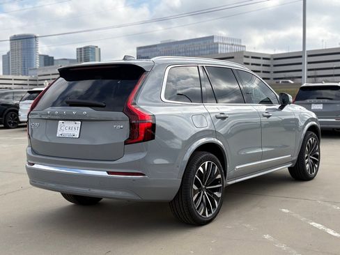 New 2026 Volvo XC90 T8 Plus image 5