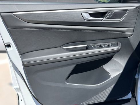 New 2026 Volkswagen Atlas Cross Sport SE image 12