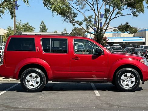Used 2012 Nissan Pathfinder S RWD image 8