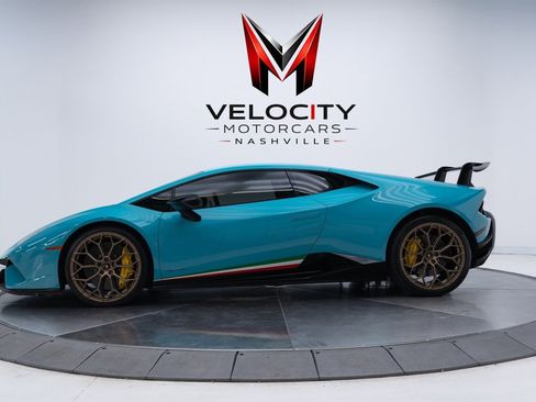 Used 2019 Lamborghini Huracan Performante AWD/4WD image 9