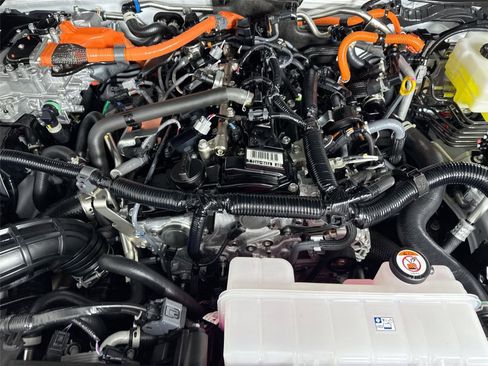 Certified 2025 Toyota 4Runner Trailhunter image 42