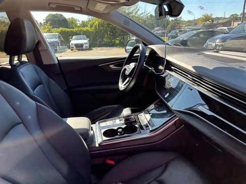 Used 2022 Audi Q8 Premium Plus w/ Premium Plus Package AWD/4WD image 25