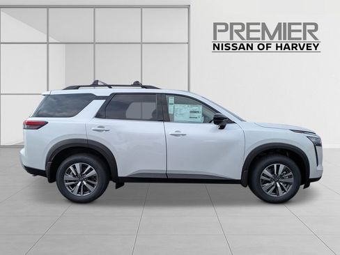 New 2026 Nissan Pathfinder SL FWD image 5