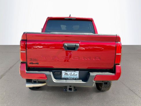 Used 2026 Toyota Tacoma TRD Off-Road AWD/4WD image 5