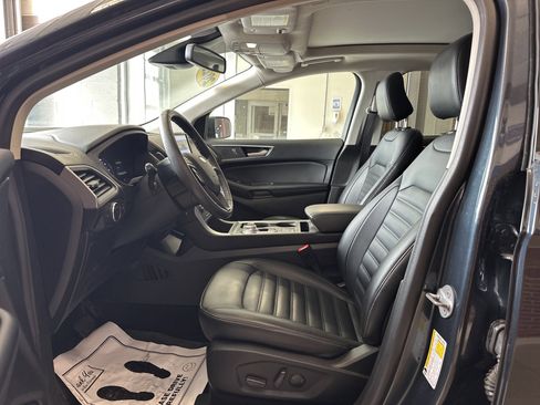 Used 2022 Ford Edge SEL w/ Convenience Package image 5
