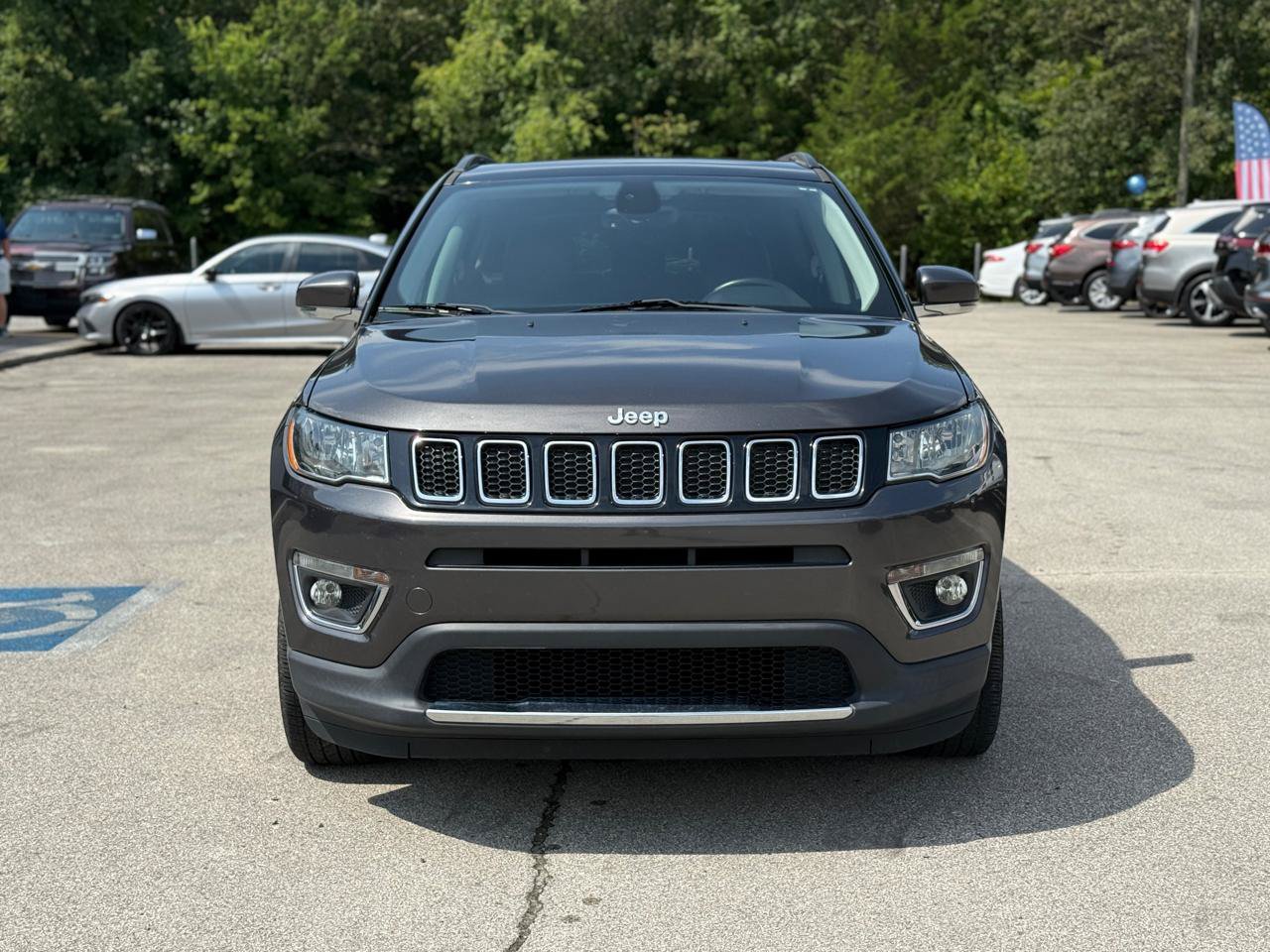 Used 2018 Jeep Compass Limited w/ Navigation Group FWD image 3