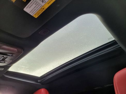 Used 2023 Toyota Highlander XSE image 18