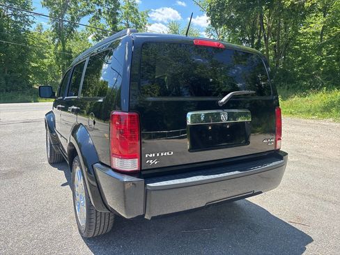 Used 2007 Dodge Nitro R/T AWD/4WD image 15