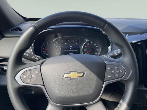 Used 2023 Chevrolet Traverse LT AWD/4WD image 27