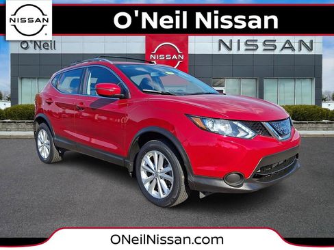 Certified 2018 Nissan Rogue Sport SV image 1