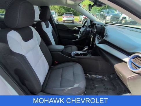 Used 2024 Chevrolet Trax LS w/ LS Convenience Package FWD image 27