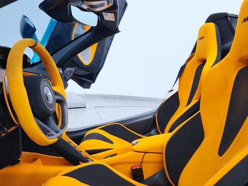 Used 2024 McLaren 750S Spider image 15