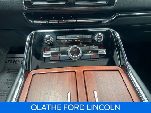 Used 2021 Lincoln Navigator Reserve AWD/4WD image 15