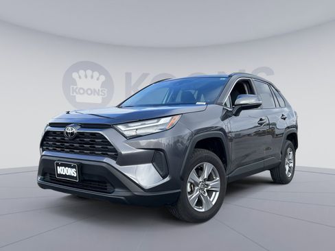 Used 2024 Toyota RAV4 XLE image 1