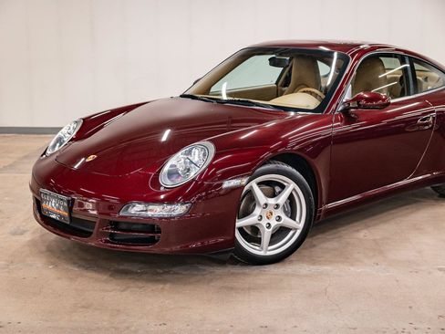 Used 2005 Porsche 911 Carrera RWD image 21