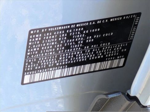 New 2026 Volkswagen Taos SE image 20