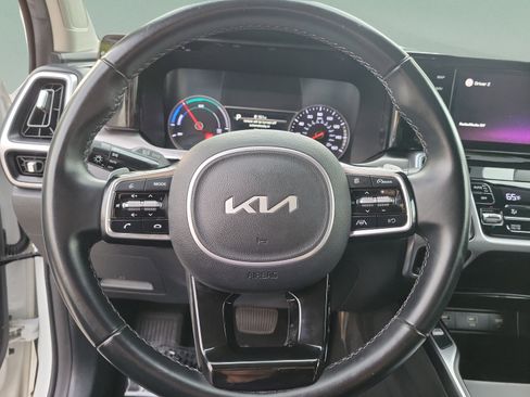 Certified 2022 Kia Sorento S FWD image 22