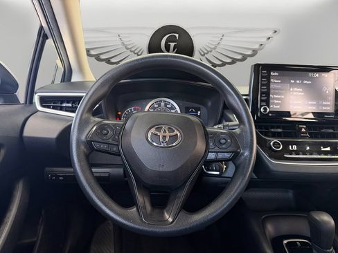 Used 2022 Toyota Corolla LE FWD image 12