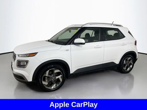 Used 2023 Hyundai Venue SEL image 5