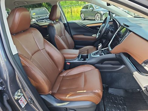 Used 2020 Subaru Outback Touring AWD/4WD image 11