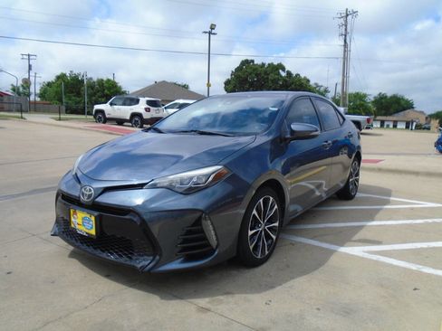 Used 2019 Toyota Corolla SE FWD image 3