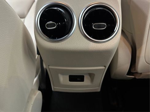 Used 2022 Mercedes-Benz CLA 250 4MATIC image 29