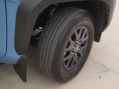 Used 2025 Toyota 4Runner SR5 RWD image 6