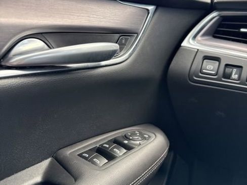 Used 2025 Cadillac XT5 Luxury w/ LPO, Floor Liner Package FWD image 21