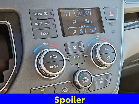 Used 2019 Toyota Sienna AWD image 17