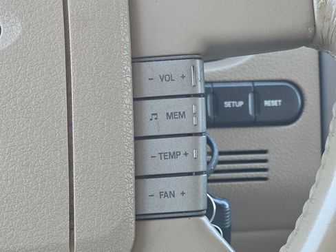 Used 2004 Ford F150 Lariat AWD/4WD image 18