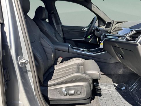 Used 2026 BMW X5 xDrive50e w/ M Sport Package image 31