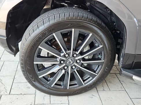 Used 2024 Lexus GX 550 w/ Accessory Package (2T) AWD/4WD image 40