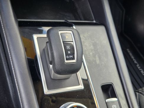Used 2023 Mitsubishi Outlander ES FWD image 18