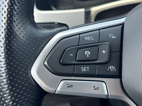 Used 2021 Volkswagen Atlas Cross Sport SEL Premium R-Line AWD/4WD image 30