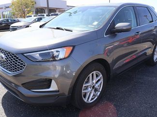 Used 2023 Ford Edge SEL image 1