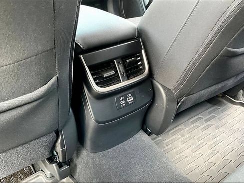 Used 2024 Subaru Outback Premium AWD/4WD image 10
