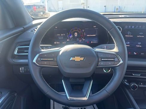 Certified 2026 Chevrolet Traverse LT w/ Driver Confidence Package image 11