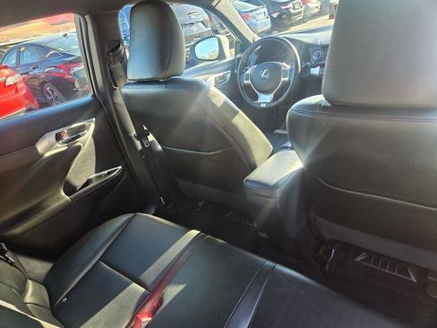 Used 2013 Lexus CT 200h w/ Premium Pkg w/Backup Camera FWD image 12