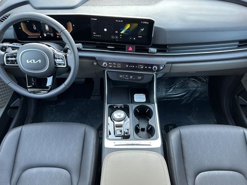 New 2026 Kia Carnival EX image 13