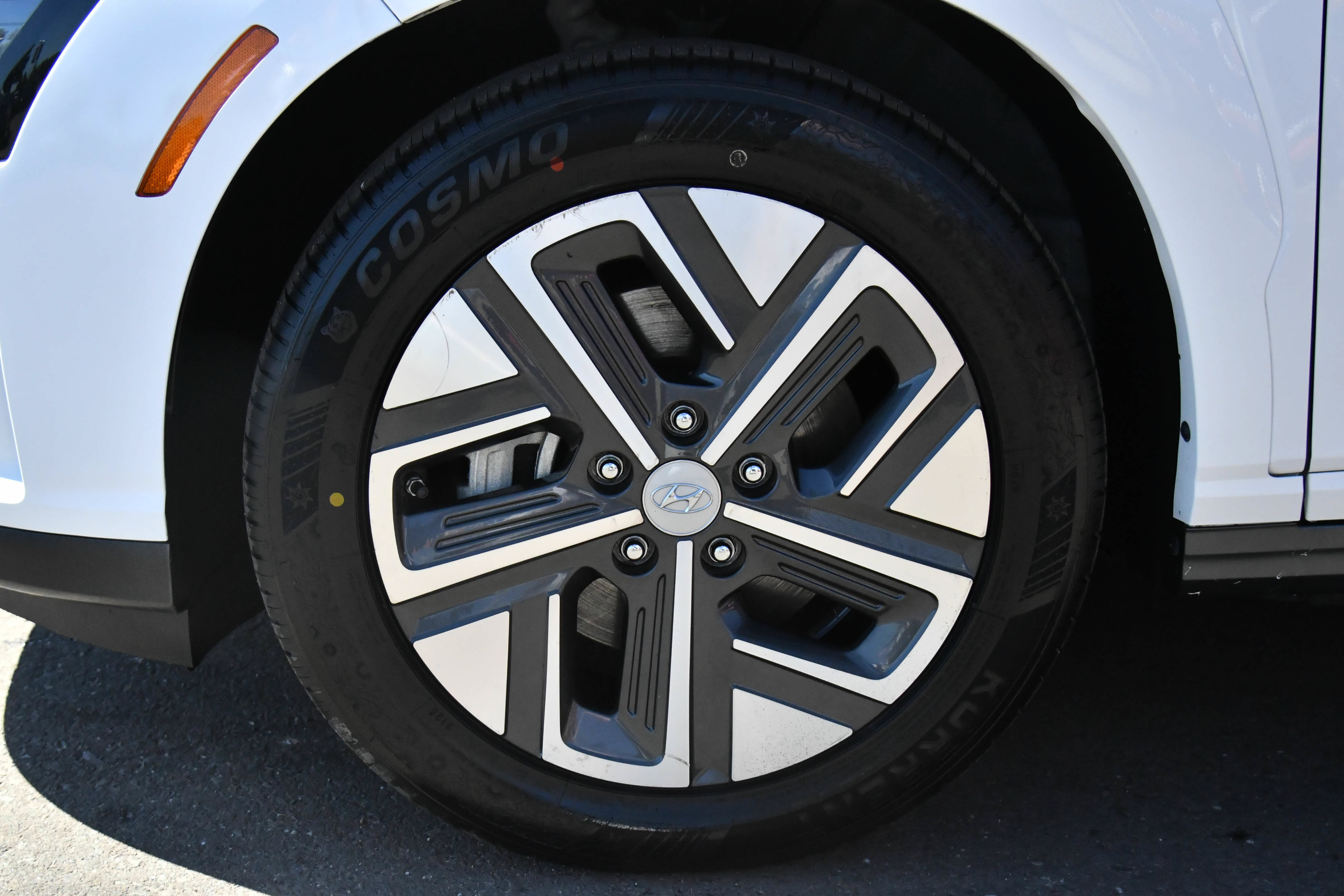Used 2023 Hyundai Kona SEL w/ Cargo Package FWD image 12