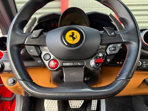 Used 2018 Ferrari 812 Superfast image 40