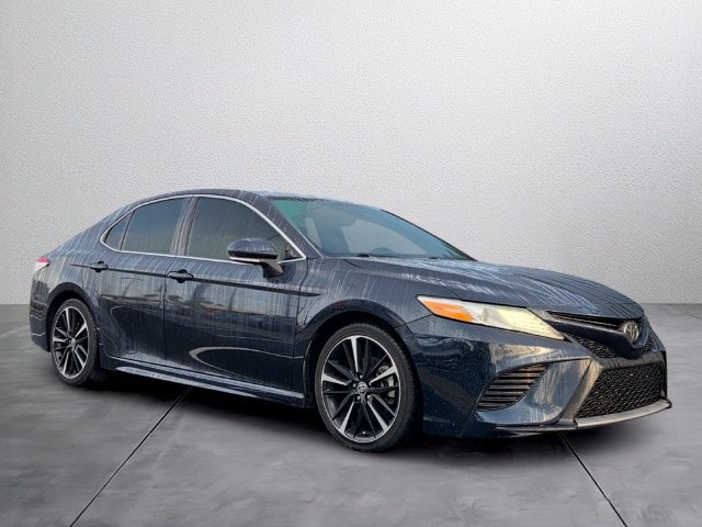 Used 2020 Toyota Camry XSE FWD image 6