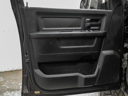 Used 2018 RAM 2500 Tradesman w/ Chrome Appearance Group AWD/4WD image 40