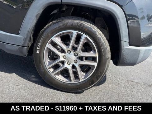 Used 2020 Jeep Compass Latitude FWD image 10