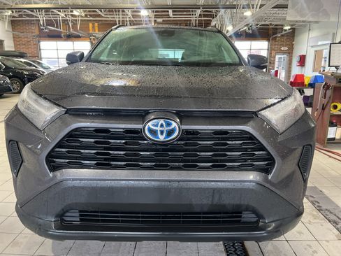 Used 2024 Toyota RAV4 XLE w/ Convenience Package AWD/4WD image 3