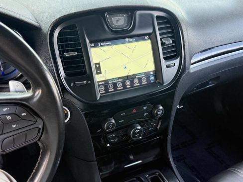 Used 2019 Chrysler 300 S RWD image 30