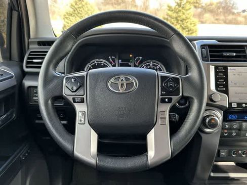 Used 2022 Toyota 4Runner Limited image 9