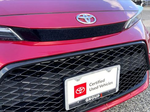 Used 2025 Toyota Corolla SE w/ SE Premium Package image 29