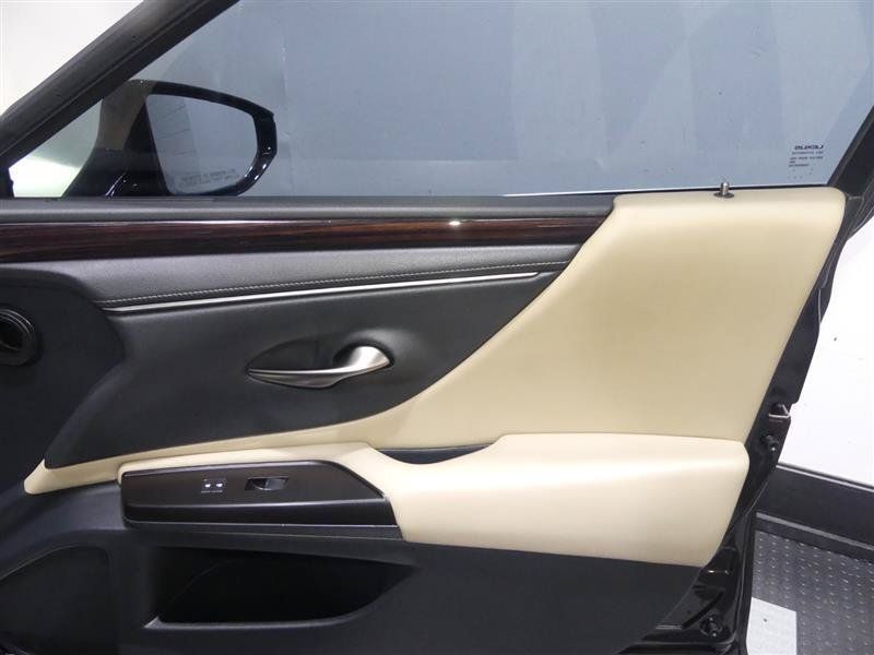 Used 2019 Lexus ES 350 w/ Premium Package FWD image 19